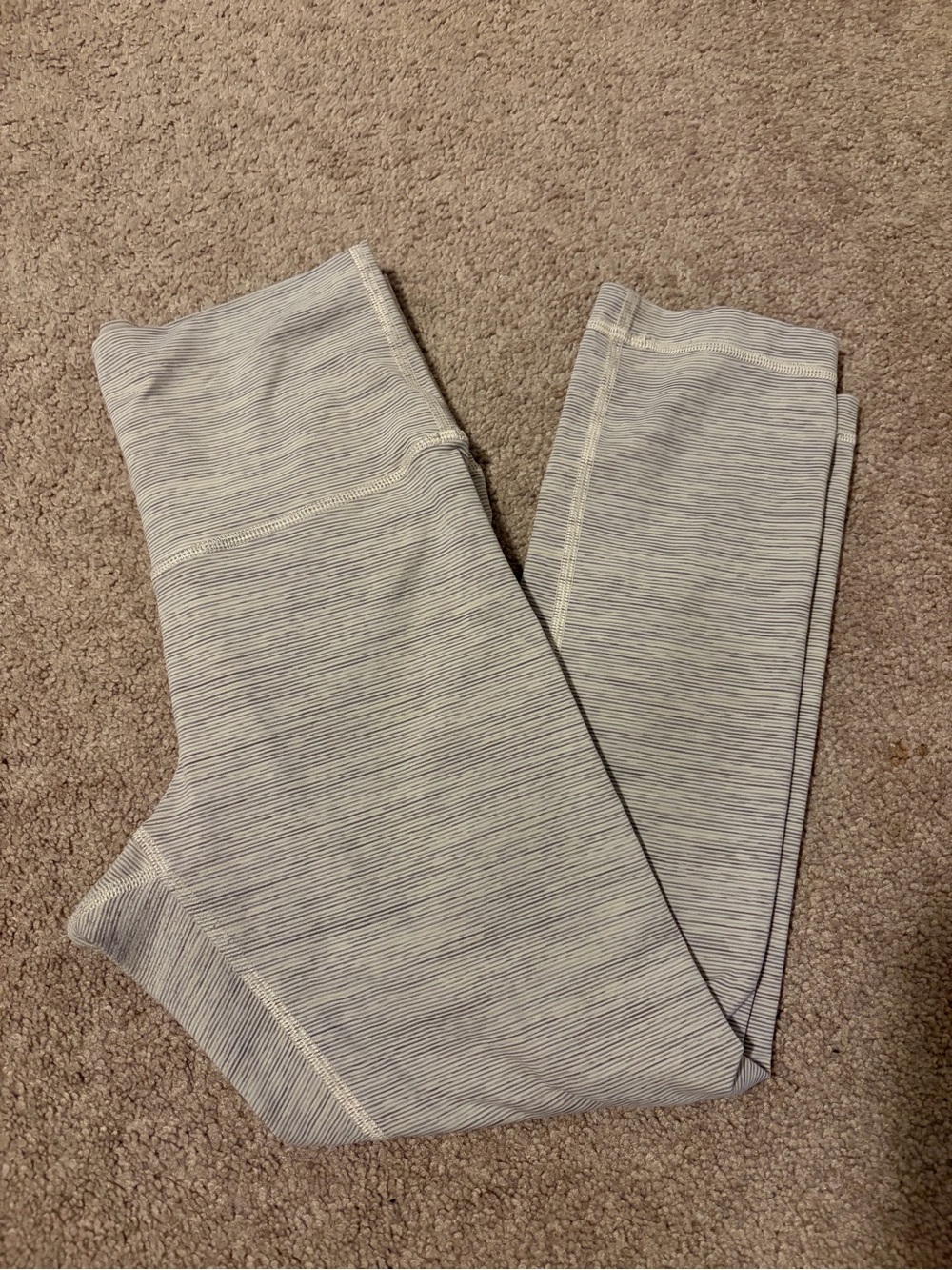 🍁 LULULEMON - Size 6 Leggings